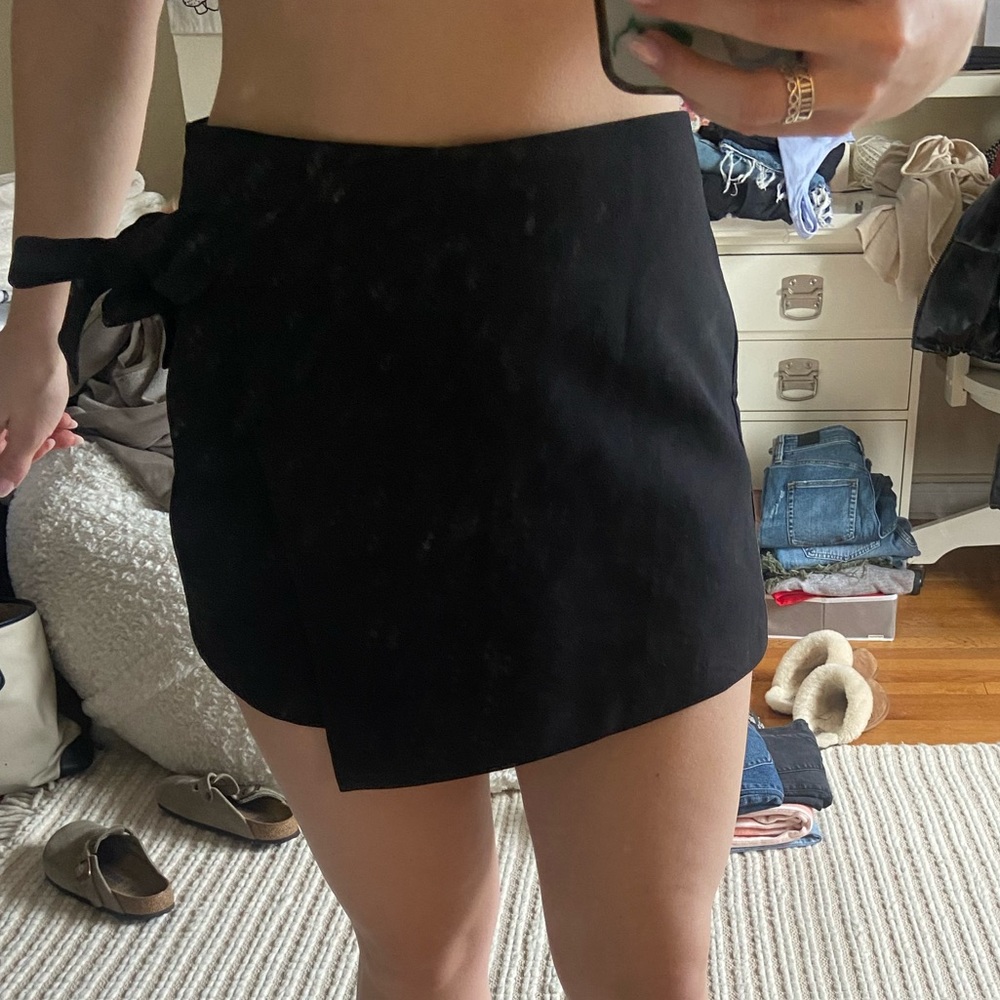 skirt with shorts in the back